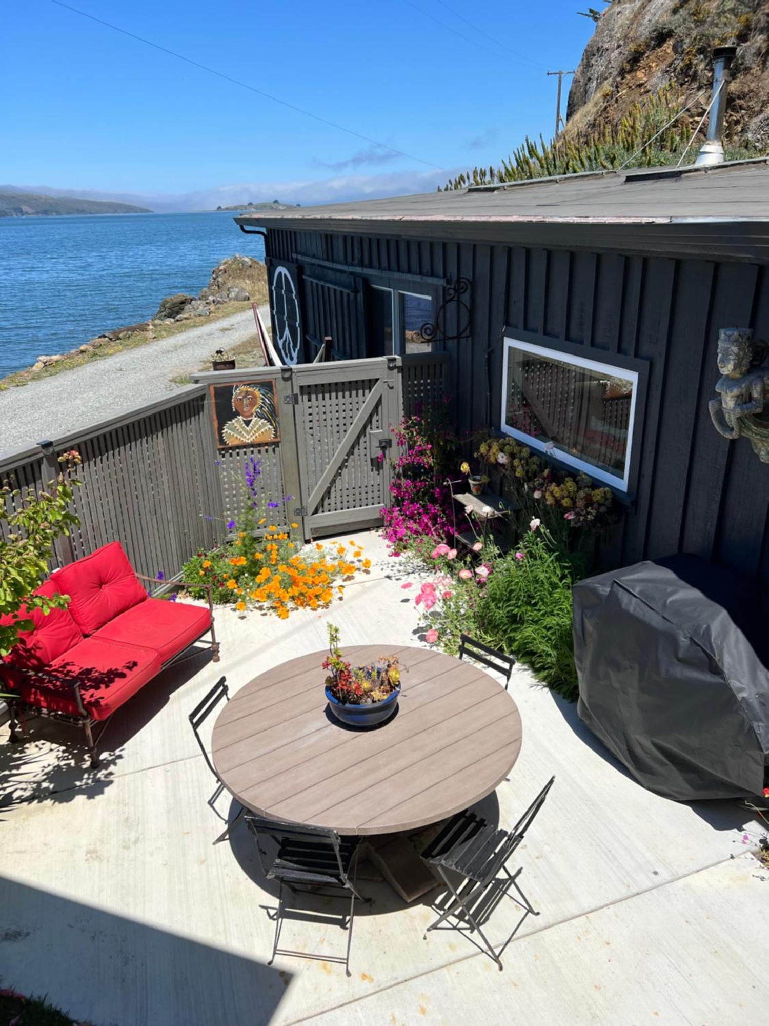 Carriage House Waterfront On Tomales Bay With Dock Hotel Marshall Ngoại thất bức ảnh